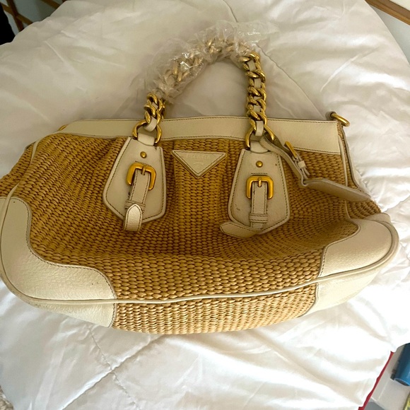 PRADA BAG WITH SHOULDER STRAP. - Picture 2 of 15